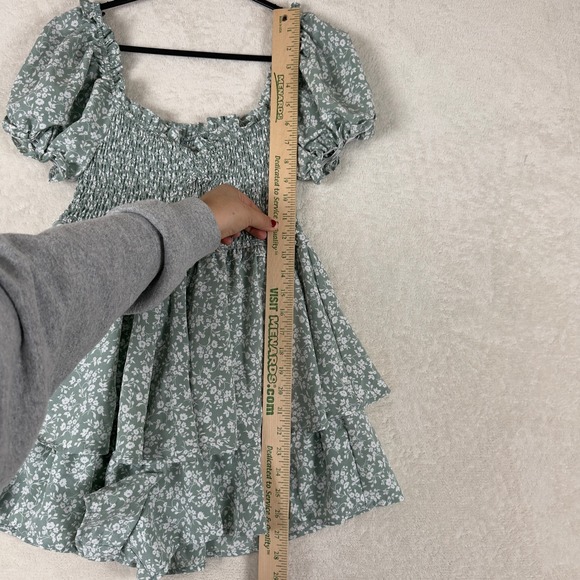 Altar'd State Kelly Floral Romper Green Smocked Tiered Ruffle Size M - Picture 8 of 12